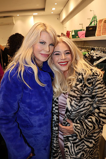 Daniela Schwan, Julia Kent  bei Philis am Abend des 7.11.2023 (©Foto: Martin Schmitz)